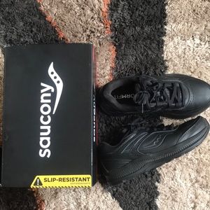 Saucony Echelon Walker. Size 7 Black